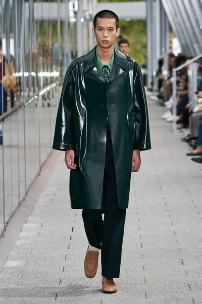 Look 9
